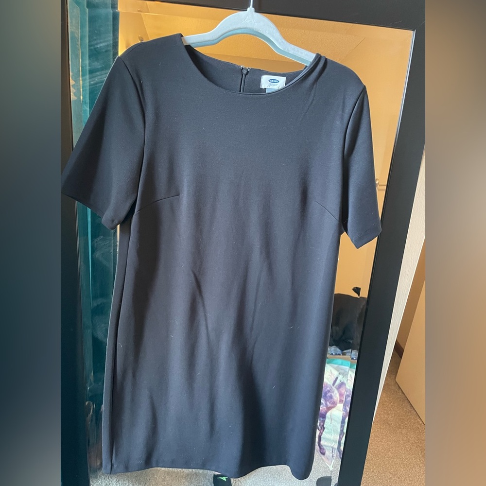Old Navy black shift dress